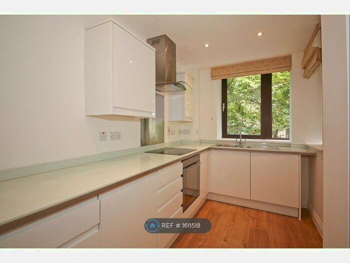 1 Bedroom Flat To Rent In Riverbank House, Tonbridge, TN9