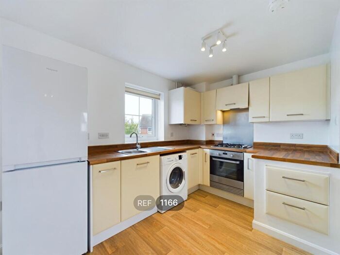 2 Bedroom Apartment To Rent In Brompton Park, Kingswood, HU7