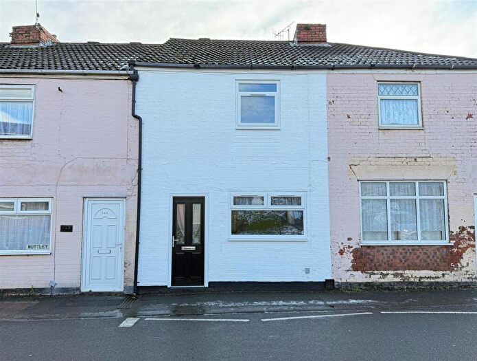 2 Bedroom House To Rent In High Street, New Whittington, New Whittington, S43