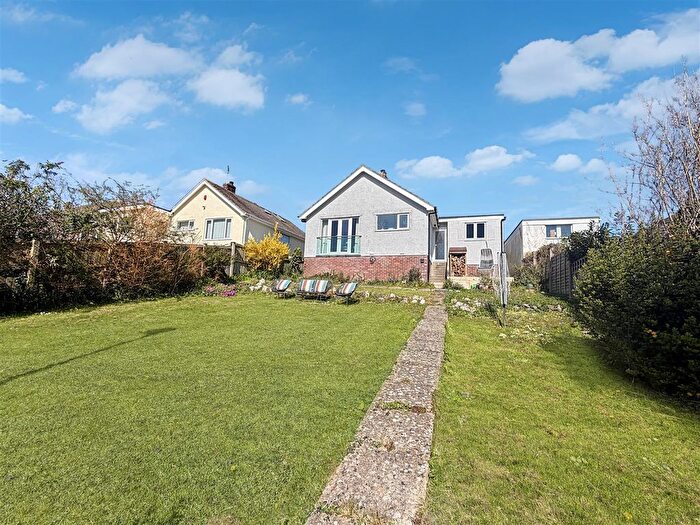 2 Bedroom Detached Bungalow For Sale In Applegarth Avenue, Newton Abbot, TQ12