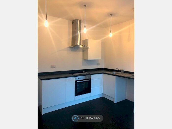 1 Bedroom Flat To Rent In Queens Road, Sheffield, S2