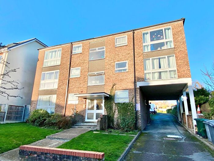 1 Bedroom Flat To Rent In Bosworth Road, New Barnet, EN5