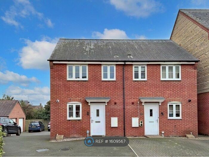 2 Bedroom Semi-Detached House To Rent In Walker Drive, Faringdon, SN7