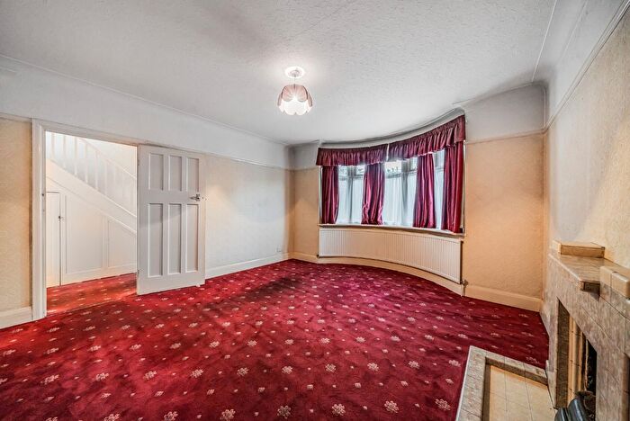 3 Bedroom Detached House For Sale In Marlborough Lane, London, SE7