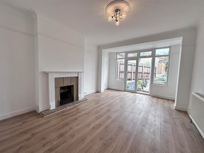 4 Bedroom Terraced House To Rent In Mount View Road, North Chingford, E4