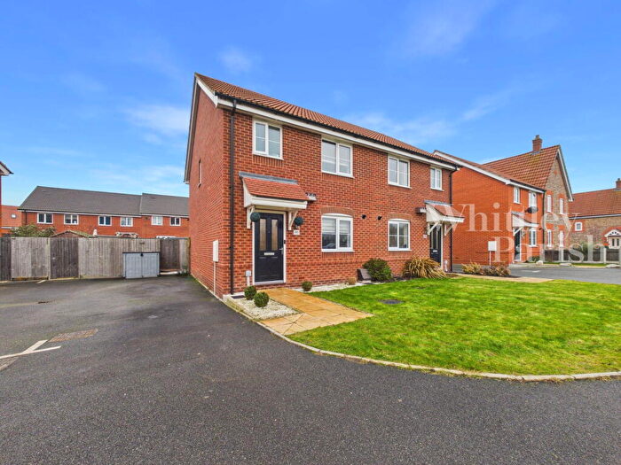 3 Bedroom Semi Detached House For Sale In Finch Road, Attleborough, NR17