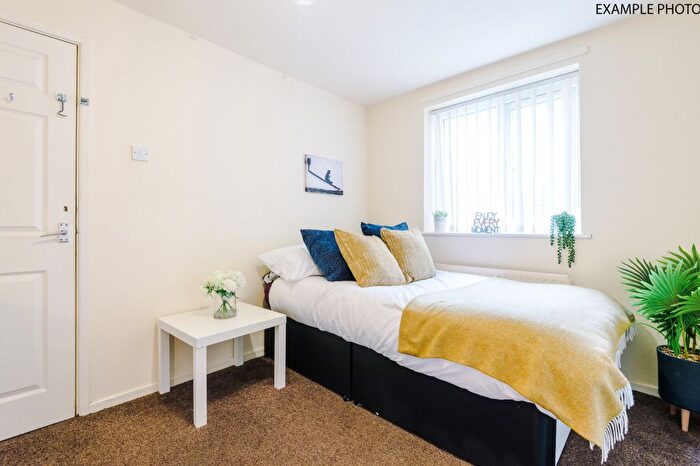 2 Bedroom Terraced House To Rent In Lloyd Mansions, Salford, M6