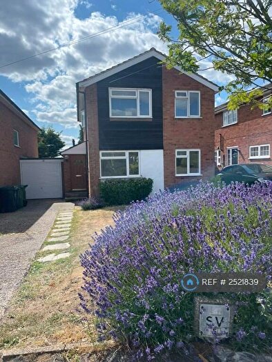 3 Bedroom Detached House To Rent In Hill Farm Road, Chalfont St. Peter, Gerrards Cross, SL9