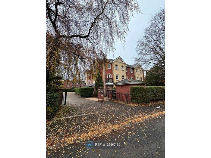 2 Bedroom Flat To Rent In Kings Road, Sale, M33