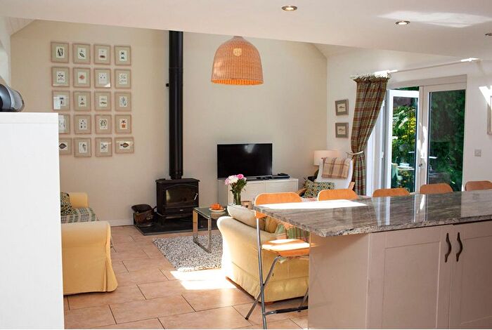 3 Bedroom Semi-detached House For Sale In Dinas Cross, Newport, Pembrokeshire, SA42