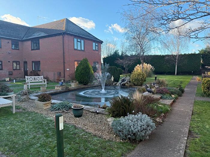 1 Bedroom Property For Sale In Hucclecote Road, Hucclecote, Gloucester, GL3