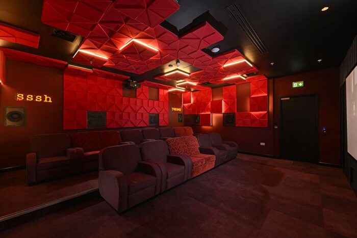 1 Bedroom Flat For Sale In Leven Road, London, E14