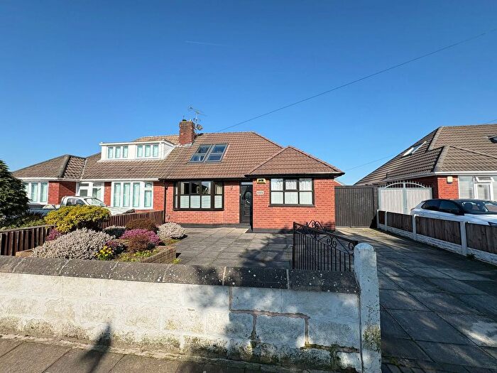2 Bedroom Semi Detached Bungalow For Sale In Harrow Drive, Aintree, L10