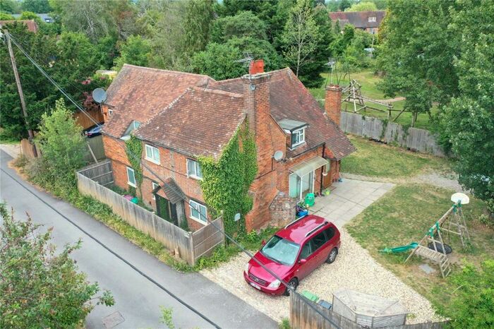 4 Bedroom Detached House For Sale In Mill Lane, Padworth, Reading, Berkshire, RG7