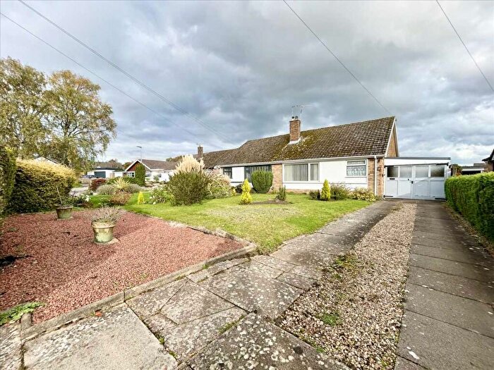 2 Bedroom Bungalow For Sale In St Joans Drive, Scawby, DN20