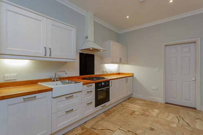2 Bedroom Apartment To Rent In Southsea, Hampshire, PO5
