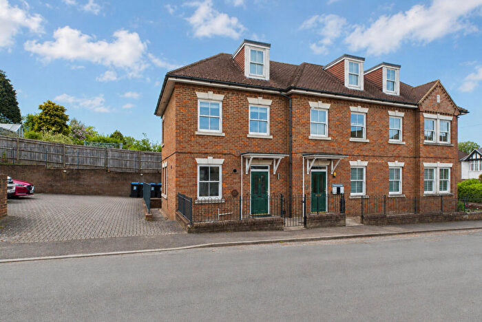 2 Bedroom Apartment For Sale In High Banks, Hemel Hempstead, HP2