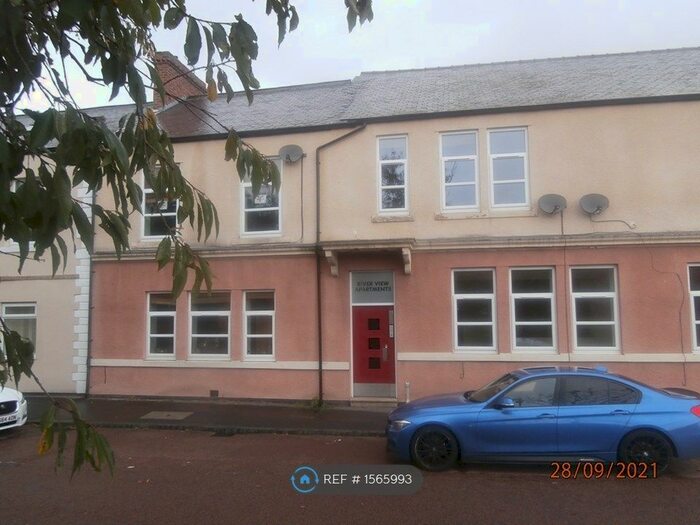 2 Bedroom Flat To Rent In River View, Blackhall Mill, Newcastle Upon Tyne, NE17