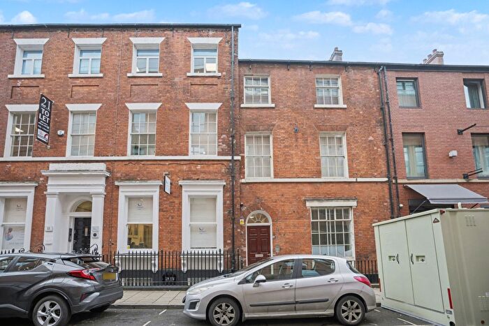 2 Bedroom Flat For Sale In York Place, Leeds, LS1