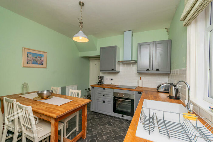 1 Bedroom Flat For Sale In Glen Eldon Road, Lytham St Annes, Lancashire, FY8