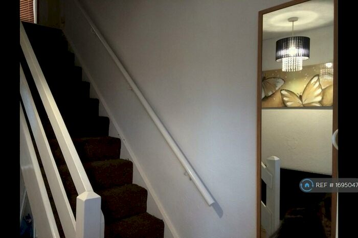 4 Bedroom Flat To Rent In Brion Place, London, E14