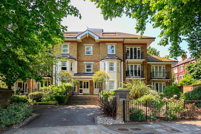 2 Bedroom Flat To Rent In Kenton Court, Clevedon Road, Twickenham, TW1