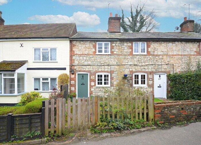 1 Bedroom Terraced House For Sale In Red Lion Lane, Farnham, Surrey, GU9