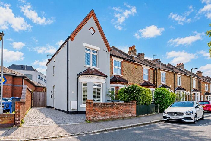 2 Bedroom End Of Terrace House For Sale In Park End, Bromley, BR1