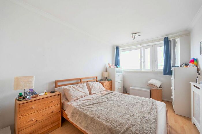 1 Bedroom Flat To Rent In Queensdale Crescent, Holland Park, London, W11