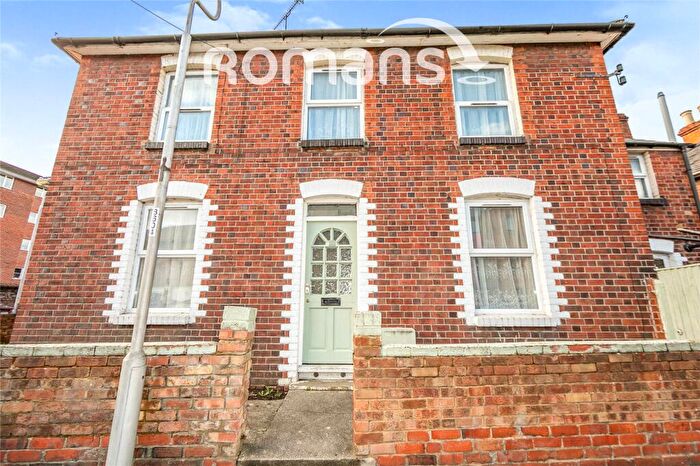 2 Bedroom End Of Terrace House For Sale In Sidmouth Street, Reading, Berkshire, RG1