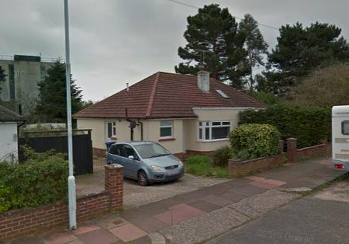 2 Bedroom Semi-Detached Bungalow To Rent In Clarendon Road, Broadwater, Worthing, BN14