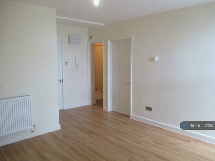 1 Bedroom Flat To Rent In High Street, Bristol, BS15