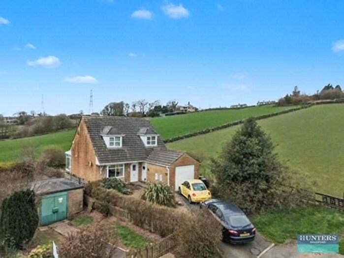 3 Bedroom Property For Sale In Close Head Drive Thornton, Bradford, BD13