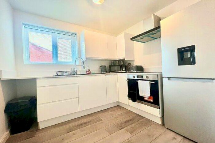 2 Bedroom Flat To Rent In Creek Road, Hayling Island, PO11