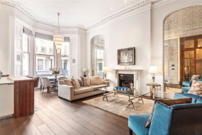 3 Bedroom Flat To Rent In De Vere Gardens, Kensington, London, W8