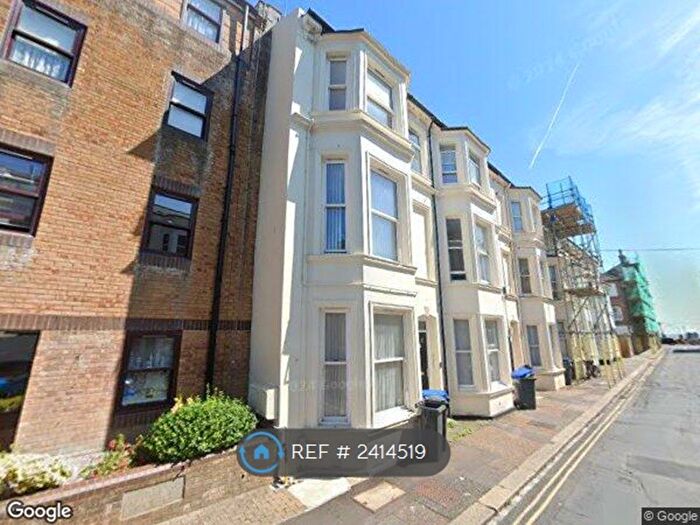 1 Bedroom Flat To Rent In Western Place, Worthing, BN11
