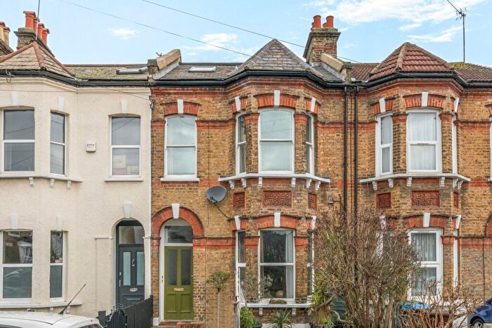 3 Bedroom Flat For Sale In Dunstans Road, East Dulwich, London, SE22