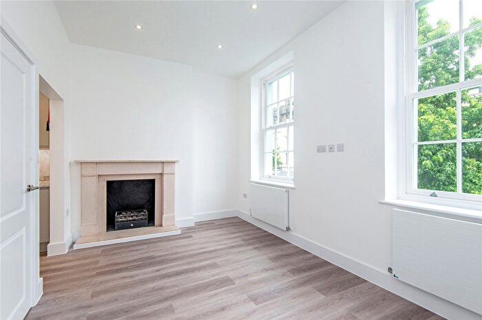 1 Bedroom Flat To Rent In Blenheim Terrace, St John's Wood, London, NW8