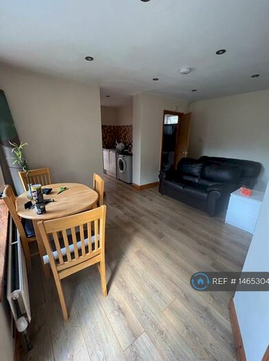1 Bedroom Flat To Rent In Whitley Wood Lane, Reading, RG2