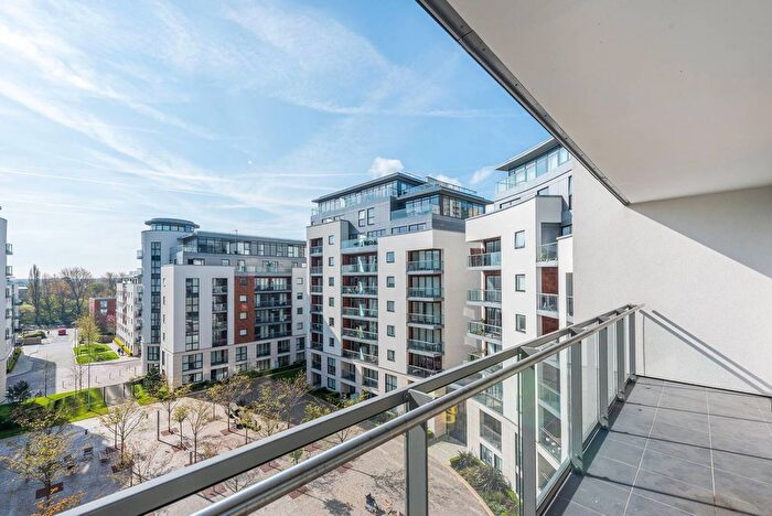 1 Bedroom Flat To Rent In Kew Bridge West, Brentford, TW8