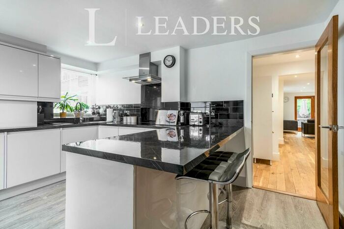 2 Bedroom Apartment To Rent In Nuns Road, CH1