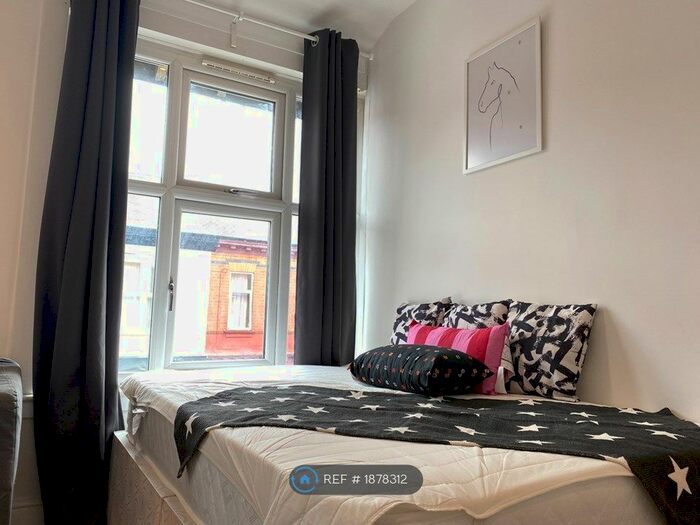 1 Bedroom Studio To Rent In Beckingham Road, Leicester, LE2