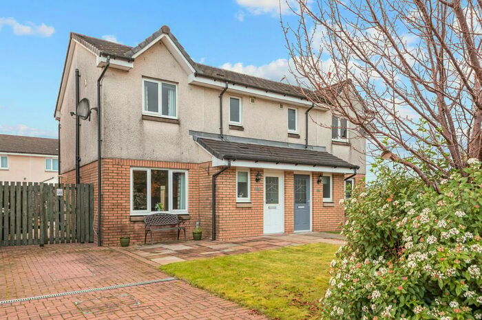 3 Bedroom Semi-Detached House For Sale In Acorn Drive, Tullibody, Alloa, FK10