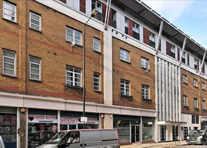 1 Bedroom Flat To Rent In Plumbers Row, Tower Hamlets, London, E1