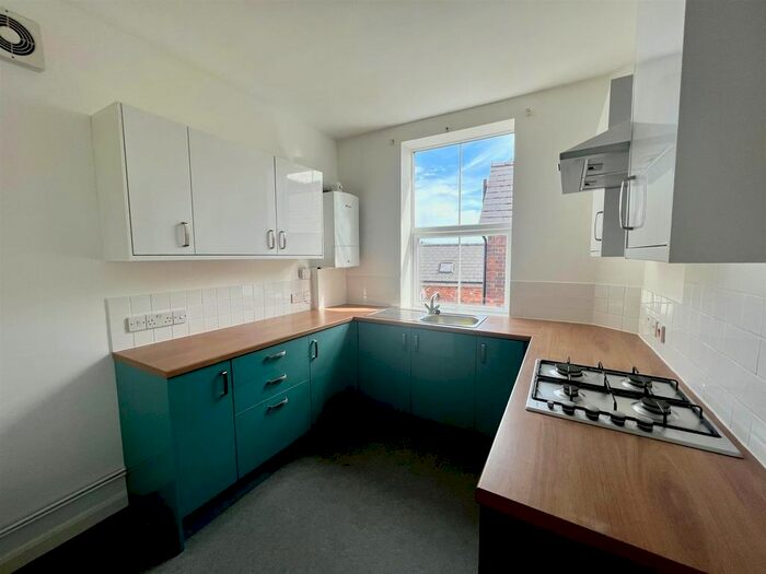 2 Bedroom Flat To Rent In Upper Chase Road, Malvern, WR14