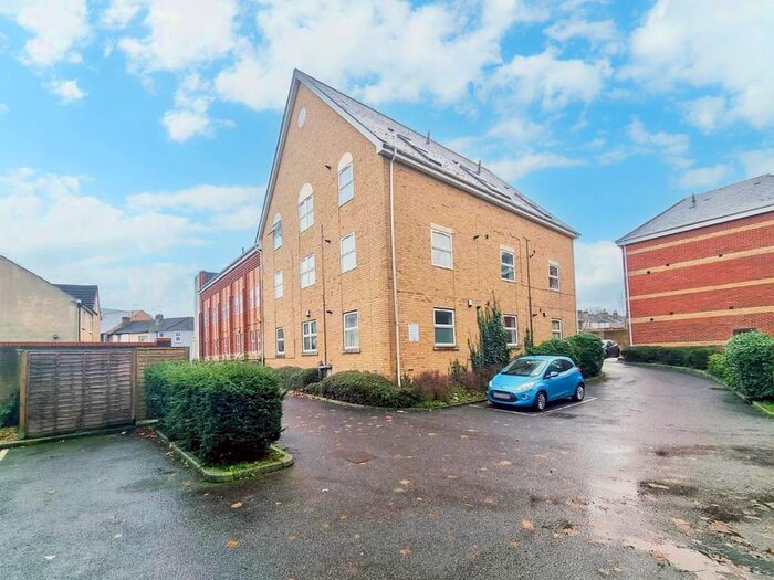 1 Bedroom Flat To Rent In Trafalgar Court, Trafalgar Street, Gillingham, ME7