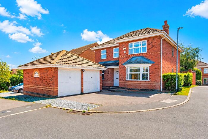 4 Bedroom Detached House For Sale In - Wilkie Close, Kettering, NN15