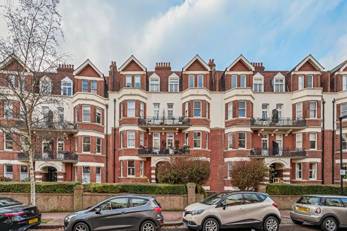 2 Bedroom Flat For Sale In Honeybourne Road, London, NW6