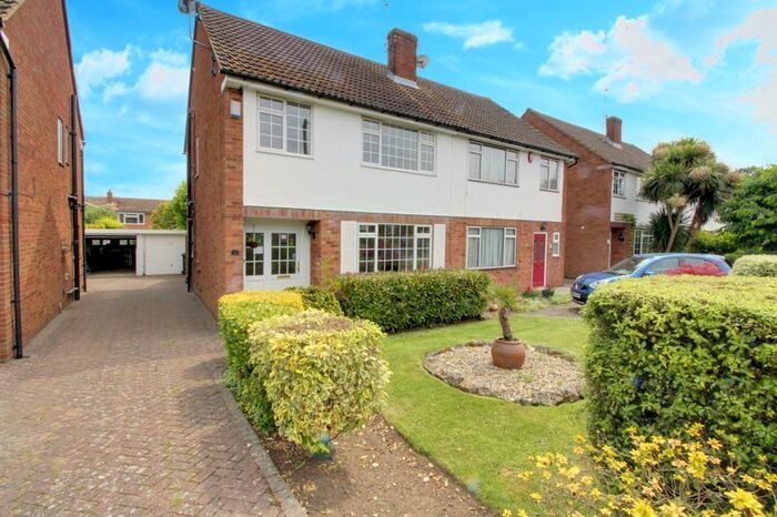 3 Bedroom Semi-Detached House To Rent In Goffs Crescent, Goffs Oak, Waltham Cross EN7