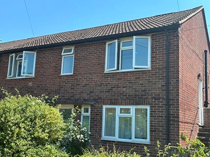 2 Bedroom Maisonette For Sale In Longcroft Road, Thatcham, RG19